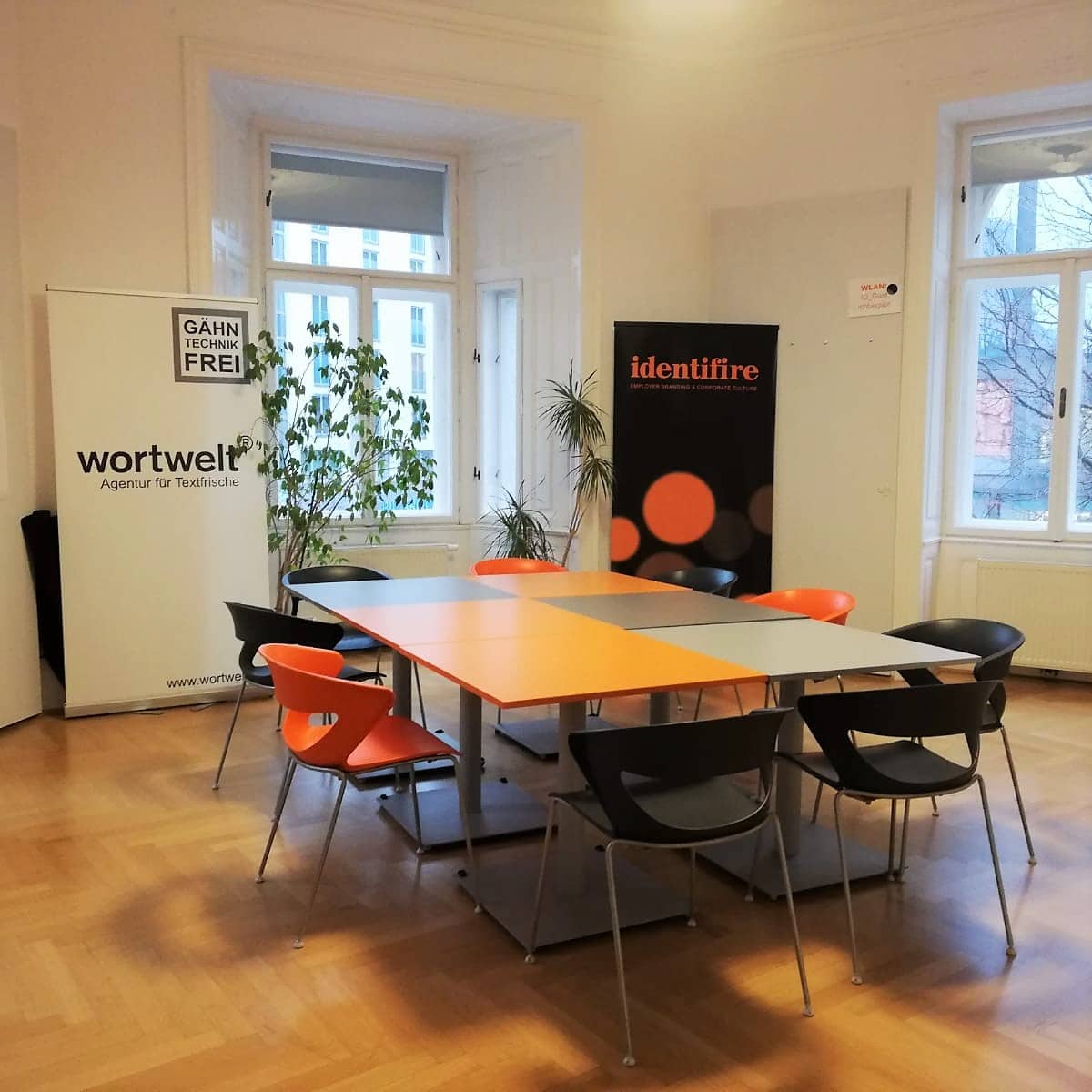 Identifire Büro Wien Mariahilferstraße Meetingraum Seminarraum